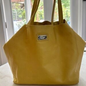 Pineda Covalin - Soft Leather Yellow Tote with organizer